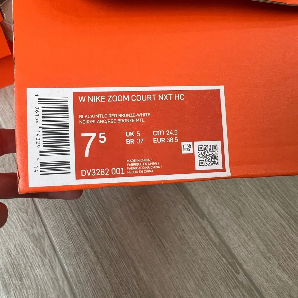 Nike Zoom Court NXT HC 🎾 tennis sneaker Black/Bronze NIB - Picture 8 of 8